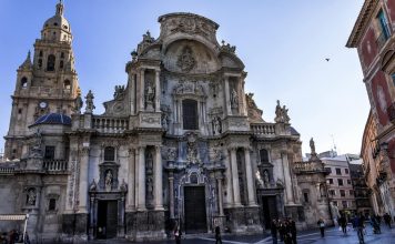 Fachada de la catedral de Murcia