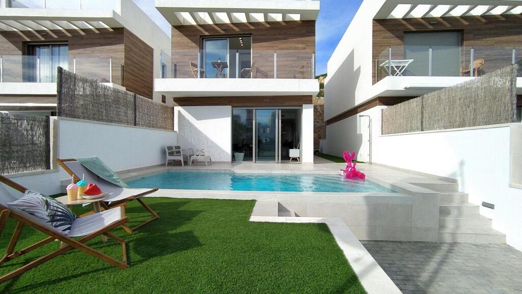 Foto Casa en Venta en Orihuela Costa, Alicante - € 499.900 - mil1035250 - BienesOnLine