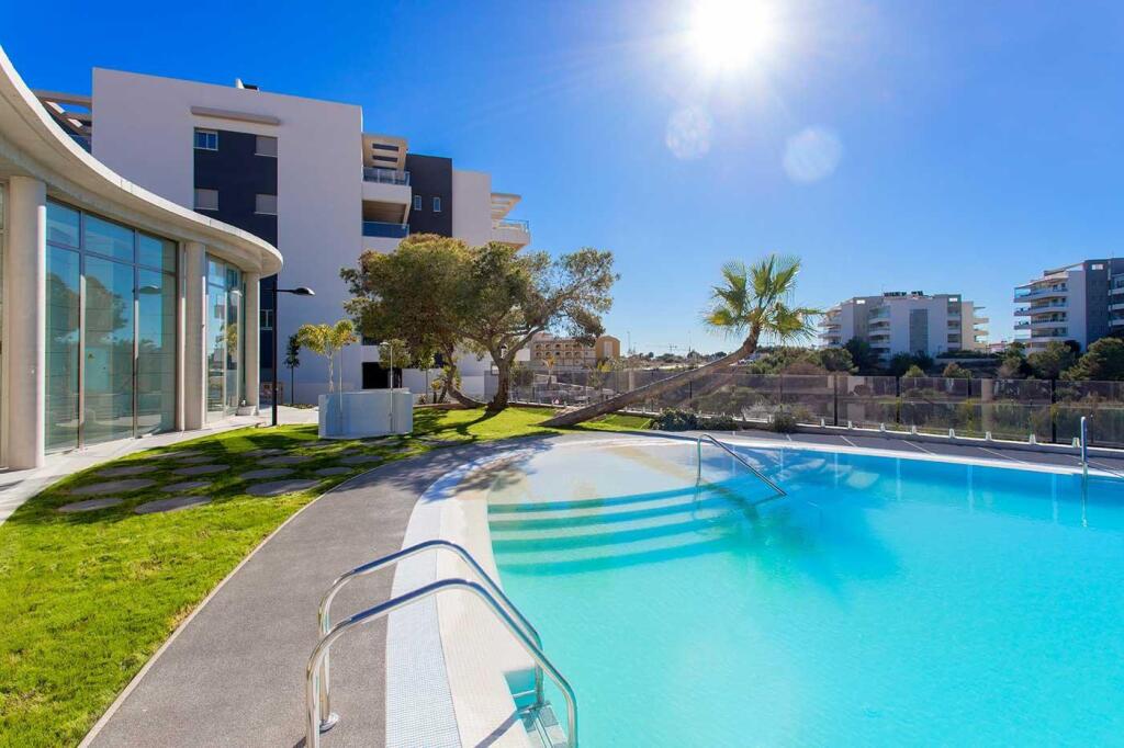 Foto Apartamento en Venta en Orihuela Costa, Alicante - € 268.000 - mil1048021 - BienesOnLine