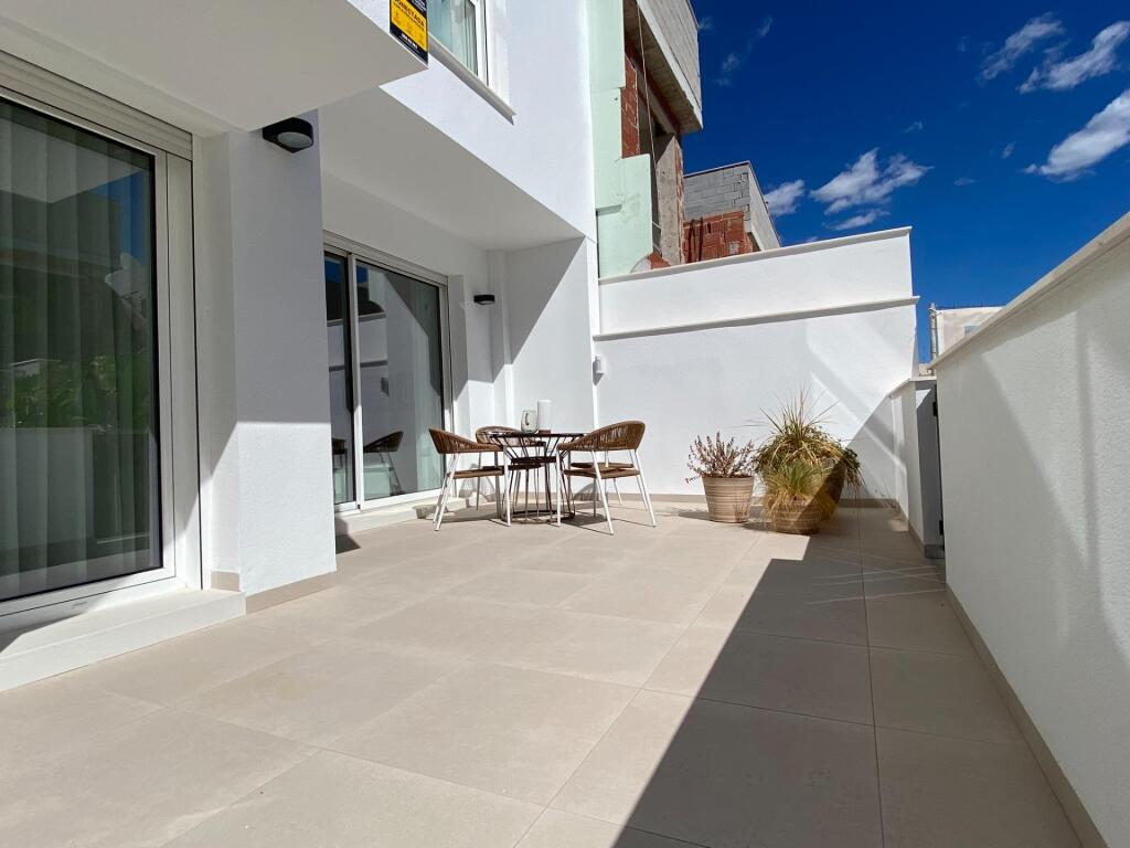 complejo residencial de bungalows de obra nueva en pilar de la horadada foto grande (3)