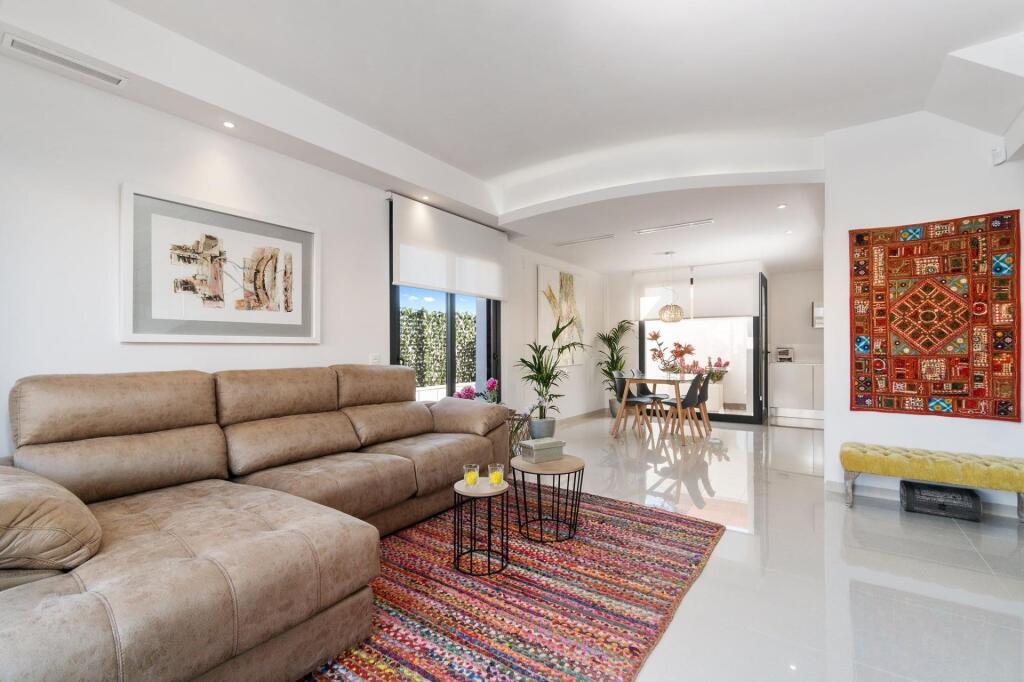 villas pareadas de obra nueva en los montesinos foto grande (3)