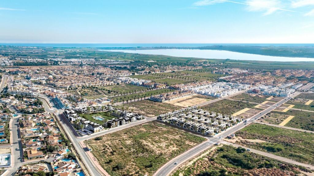 exclusiva vida mediterránea en lo marabú, ciudad quesada foto grande (3)