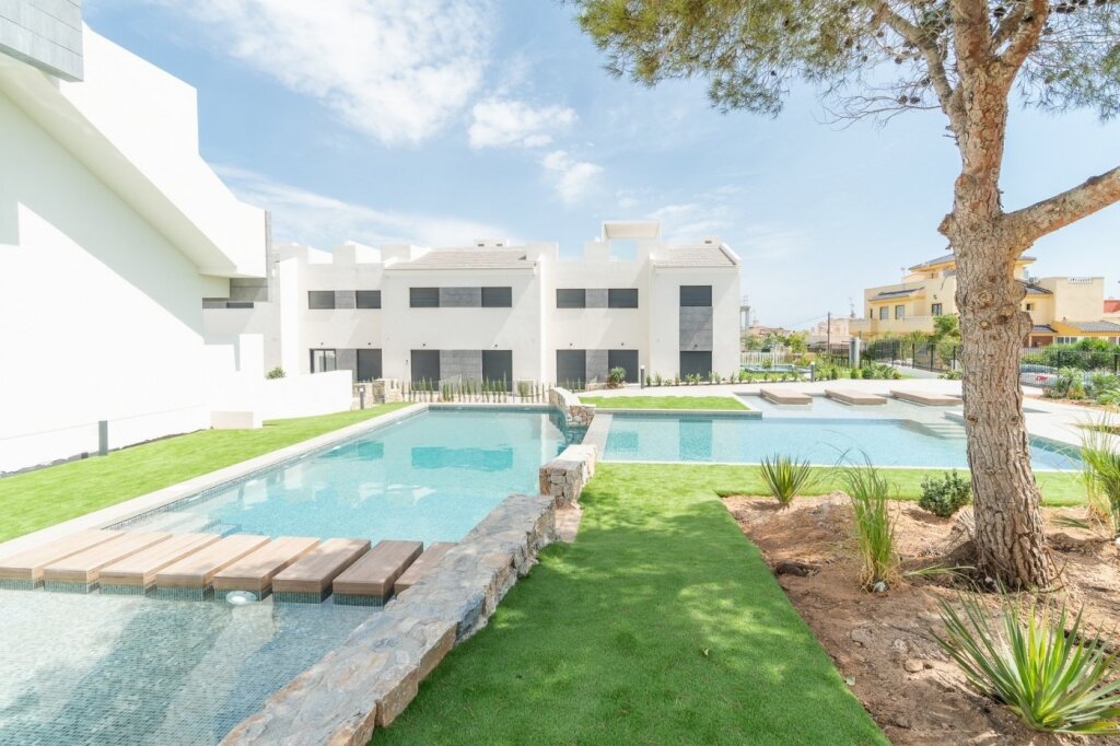 Foto nuevo conjunto residencial en los balcones (torrevieja)
