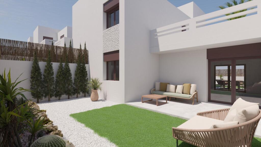 Foto residencial de obra nueva en la finca golf