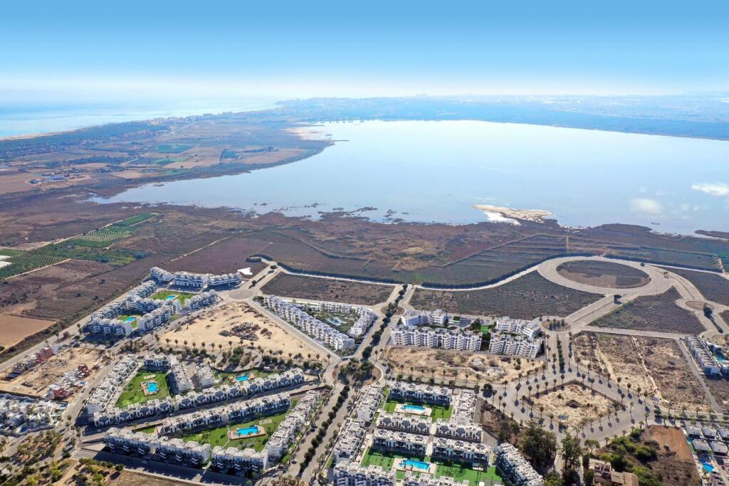 Camiseta futbol racing santander  de segunda mano - RESIDENCIAL DE OBRA NUEVA EN EL RASO, GUARDAMAR DEL SEGURA