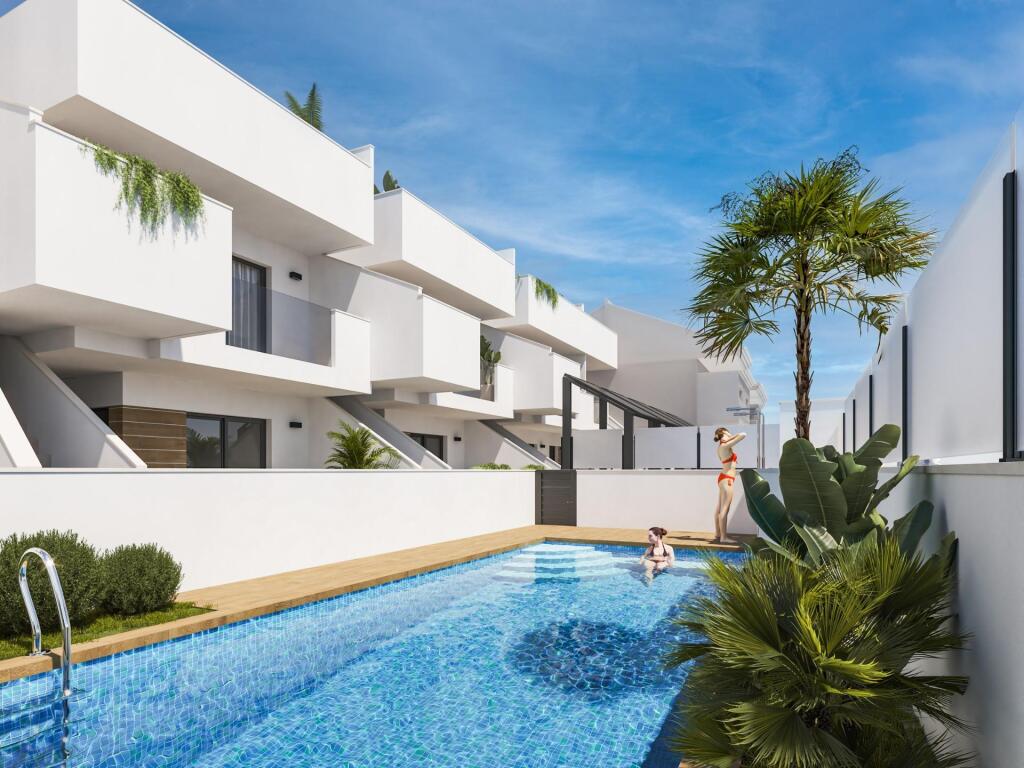 Foto nuevos bungalows en san pedro del pinatar – modernidad y confort a pocos minutos del mar