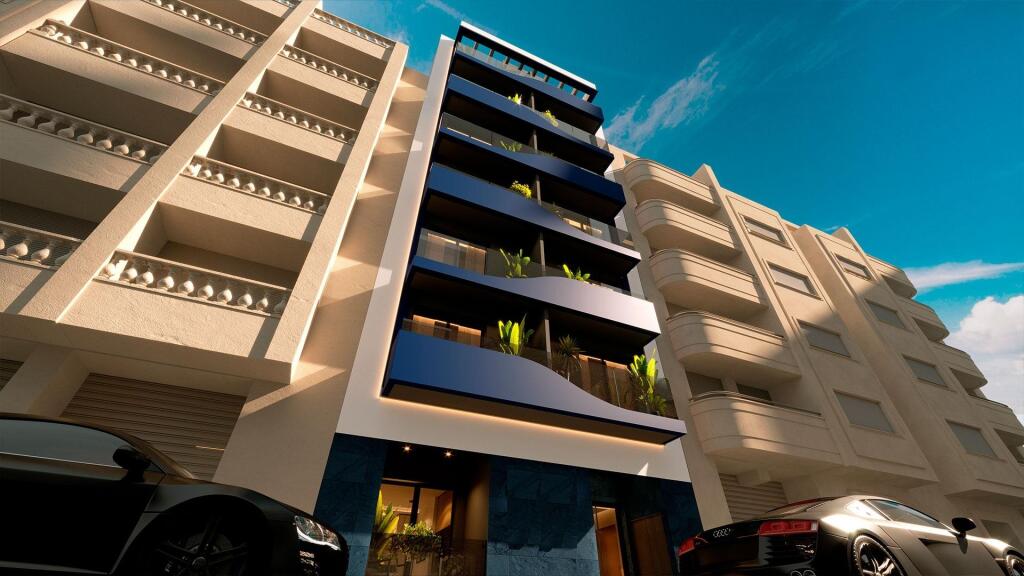apartamentos de obra nueva a 200 metros del mar en torrevieja foto grande (2)