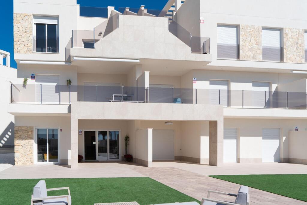 Foto residencial de obra nueva en el raso, guardamar del segura