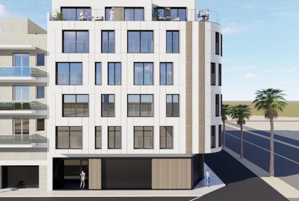 Elegante edificio residencial a 60 m de la playa de El Acequion, en Torrevieja