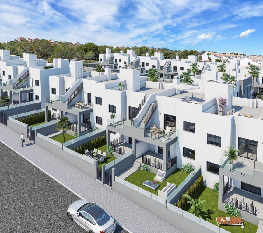 Bungalows de Obra Nueva en San Miguel de Salinas – Naturaleza, Golf y Confort