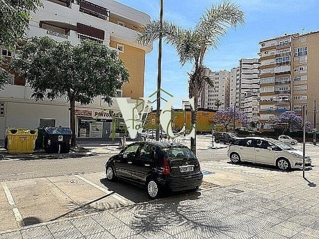 parking coche en alquiler en torre del mar málaga foto grande (2)