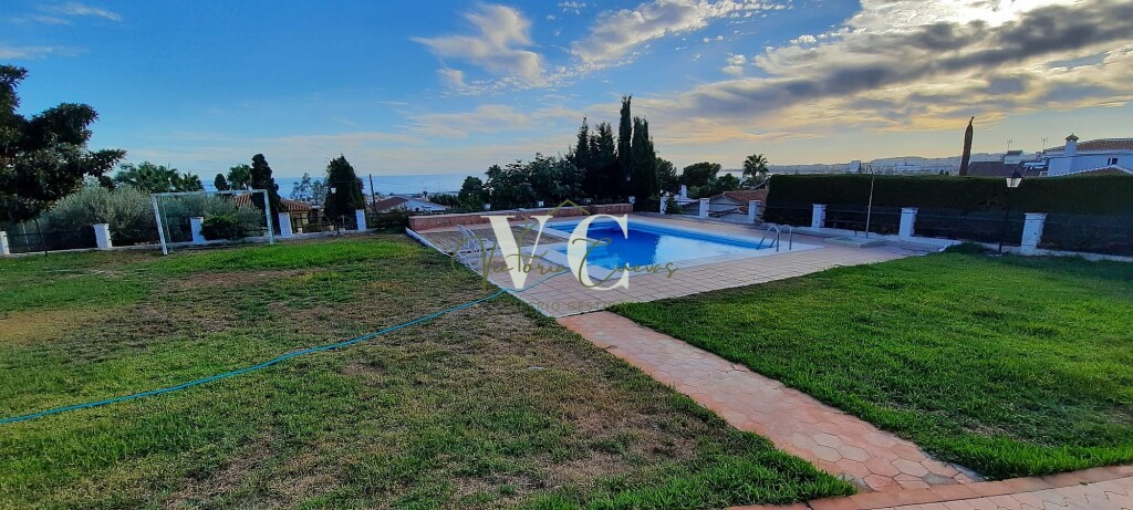 Foto casa-chalet en alquiler en caleta de vélez málaga
