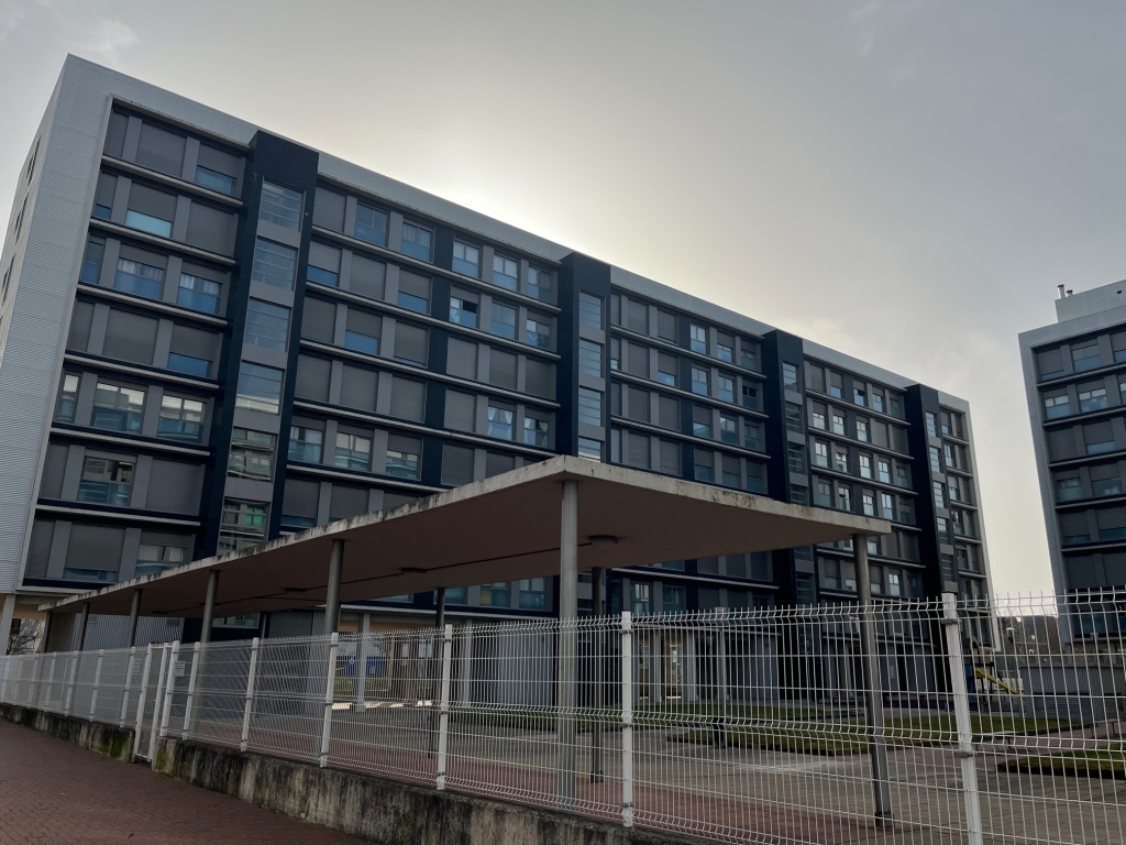 Foto parking coche en venta en vitoria álava zabalgana
