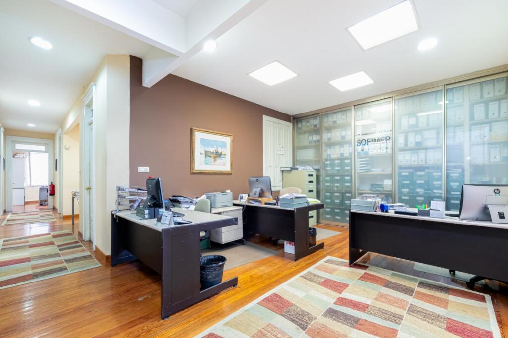 Foto amplias oficinas en venta, rúa urzaiz, vigo