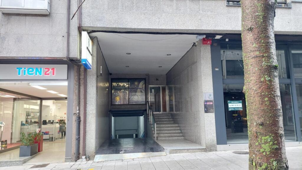 Foto se vende plaza de garaje en montero ríos, 34