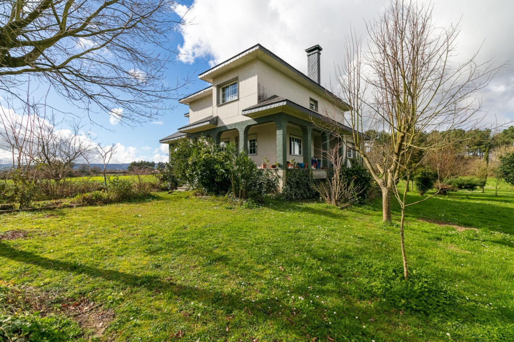 Foto magnífica casa moderna en silleda con terreno y vistas impresionantes