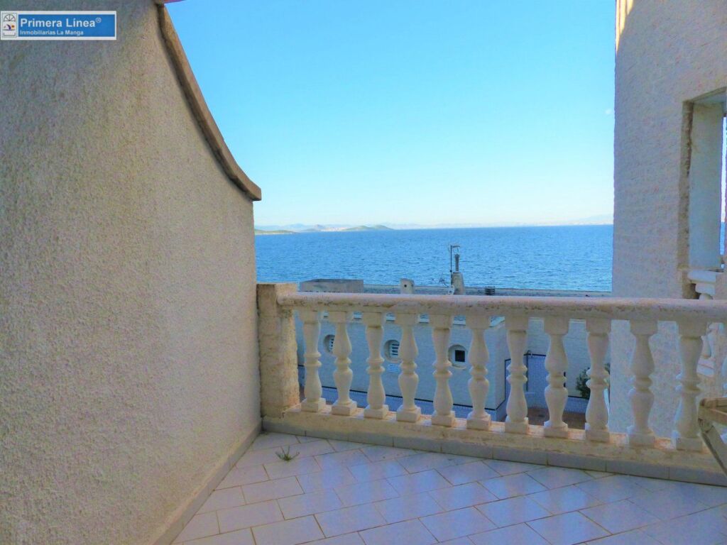adosado de 3 dormitorios con vistas en la manga foto grande (2)