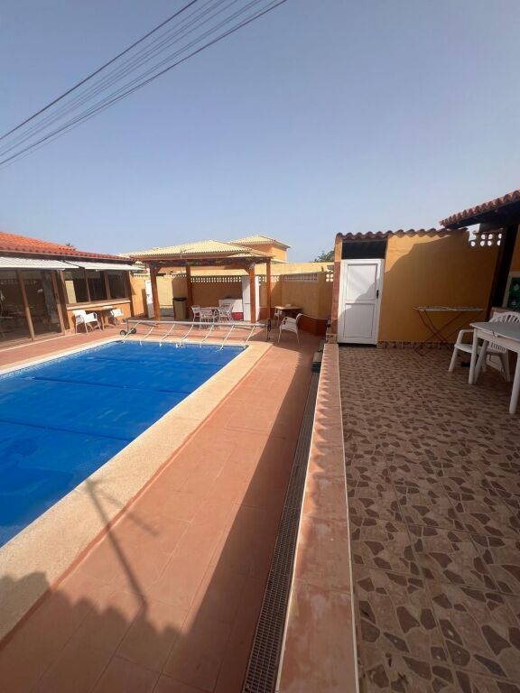 casa-chalet en venta en triquivijate las palmas foto grande (2)