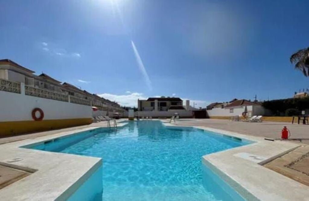 Foto adosada en venta en caleta de fuste las palmas