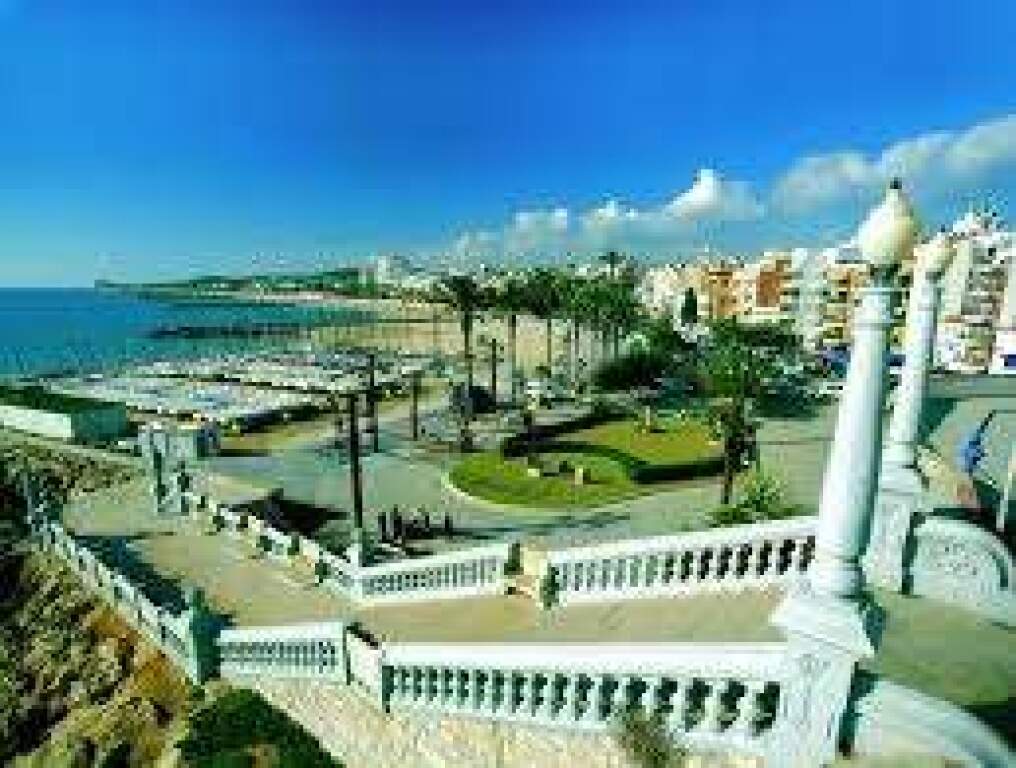 local en venta o alquiler en el passeig de la ribera (paseo marítimo), de sitges foto grande (3)