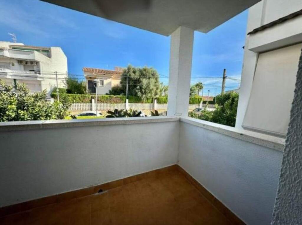 estupendo piso en segur de calafell con piscina comunitaria foto grande (3)