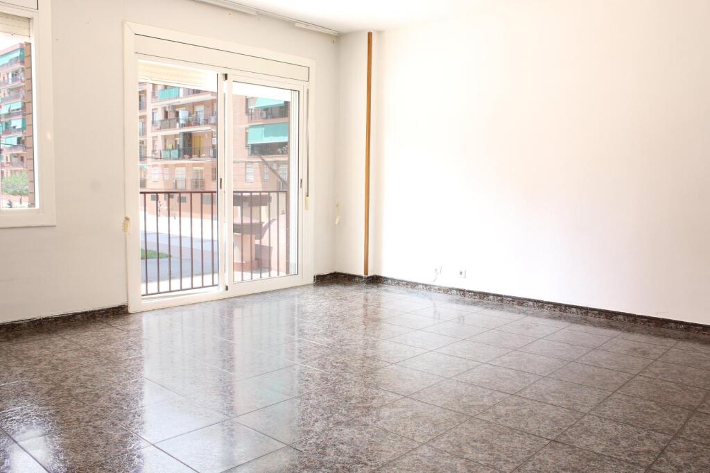 piso en venta zona forum/diagonal mar/ san martin foto grande (3)