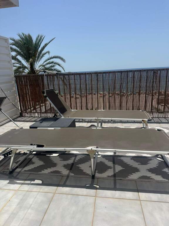 julio y/o agosto. ático dúplex en primera línea de mar en les botigues de sitges - alquiler temporal foto grande (3)