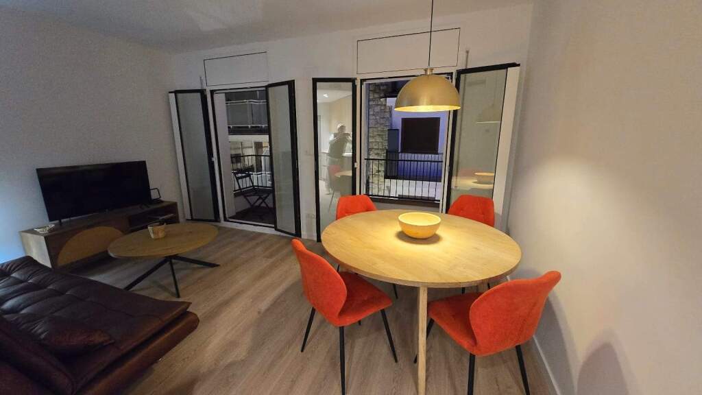 apartamento de lujo, insonorizado, en la calle montroig, a pasos del mar foto grande (2)