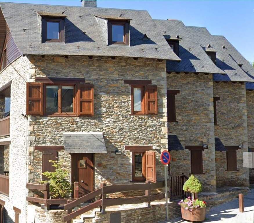 Foto impecable casa de montaña en unha, a un paso de baqueira beret