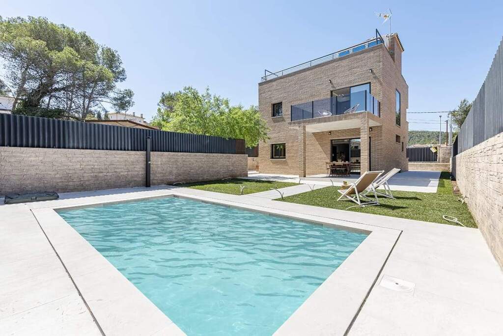 Foto exclusiva casa en canyelles
