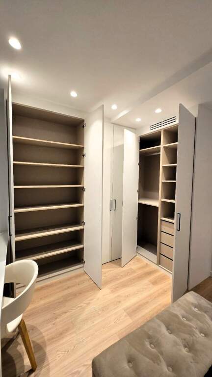 apartamento de lujo a estrenar en la exclusiva calle montroig, sitges foto grande (3)