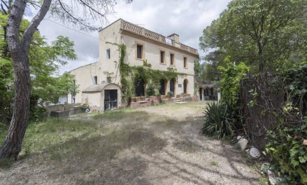 Foto casa rural con encanto en entorno natural privilegiado en el alt penedés.