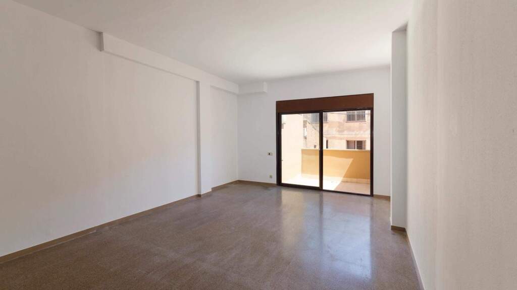 Foto local comercial en el corazón del baix guinardó