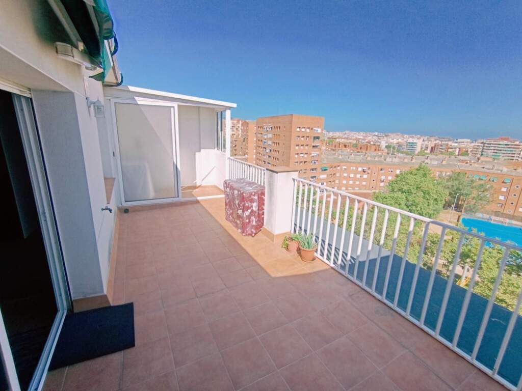 Foto atico con preciosa terraza en alquiler temporal