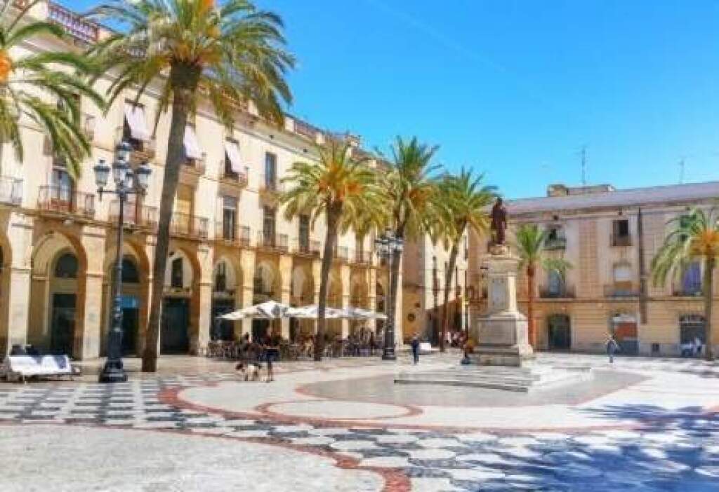 Fantstico tico impecable en el centro de Vilanova i la Geltr