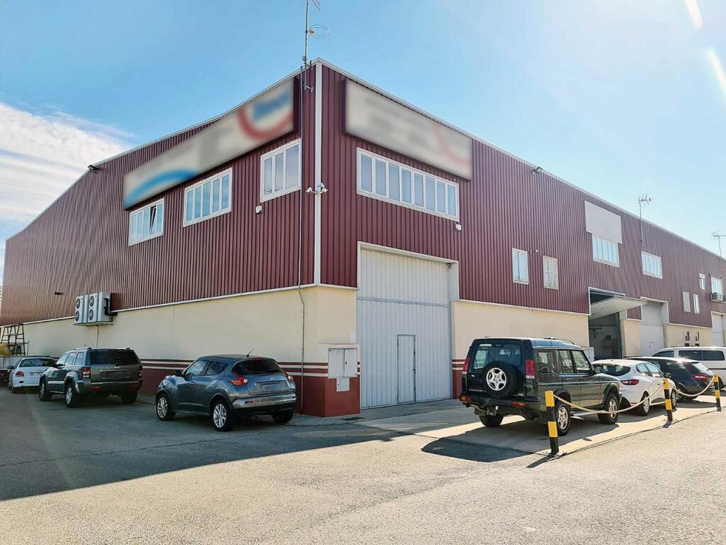 Foto oportunidad. nave industrial en daganzo de arriba (madrid)