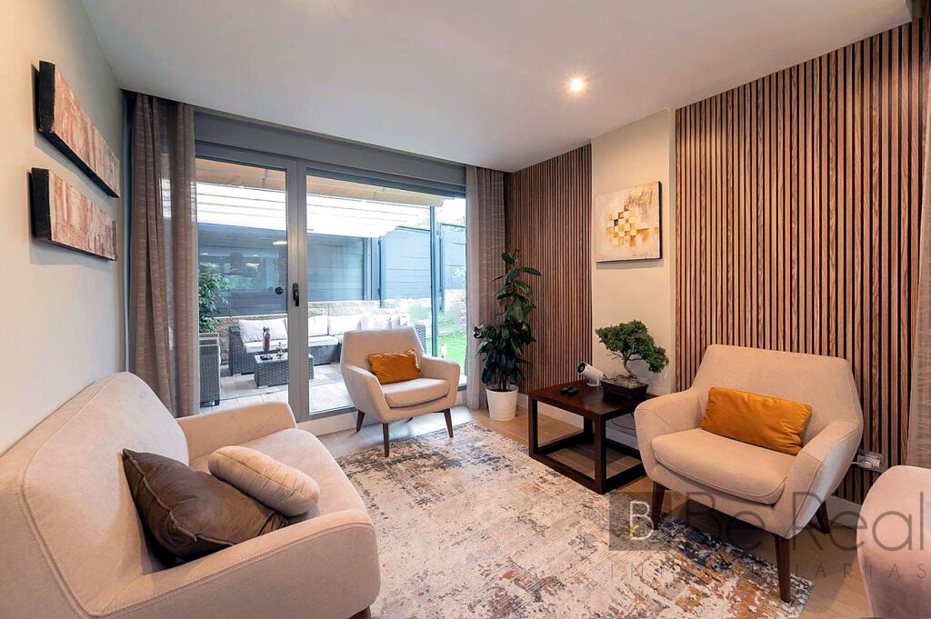 en venta exclusivo chalet pareado en urb. privada de boadilla del monte (madrid) foto grande (2)