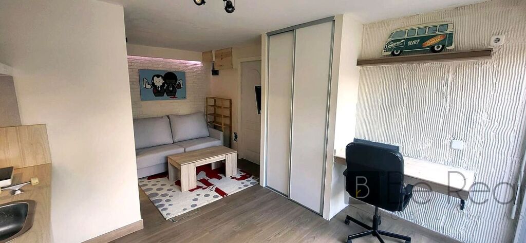 Foto ¡para estudiantes! estudio a estrenar con piscina comunitaria en chalet de villanueva de la cañada (madrid).