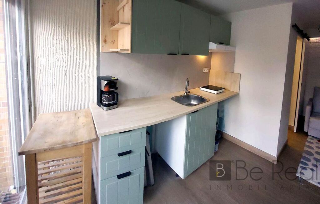 ¡para estudiantes! estudio a estrenar con piscina comunitaria en chalet de villanueva de la cañada (madrid). foto grande (3)
