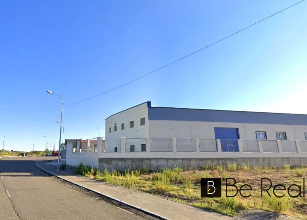 disponible en venta nave industrial coria (cáceres). foto grande (3)
