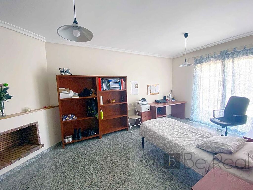 habitaciones para chicas estudiantes en alquiler en villanueva de la cañada (madrid). foto grande (2)