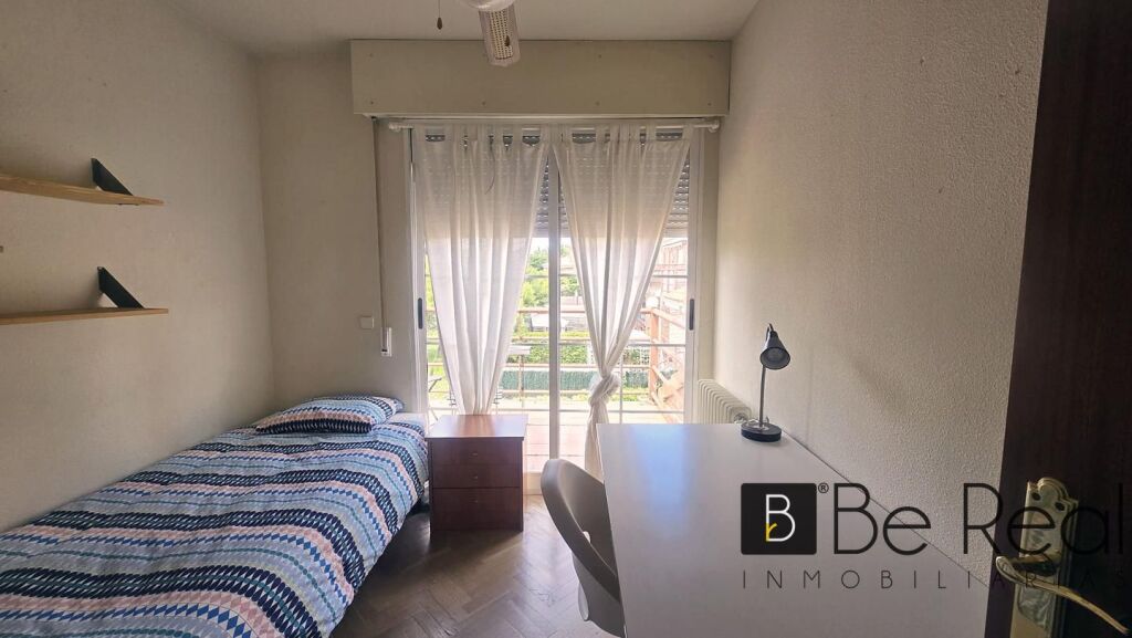 para chicas estudiantes en alquiler habitaciones con gastos incluidos en villanueva de la cañada. foto grande (2)