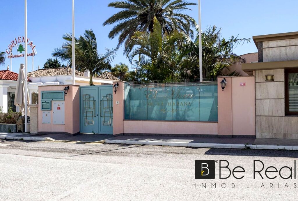 Nevera butano  de segunda mano - OPORTUNIDAD DE INVERSIÓN:DOS RESTAURANTES EN VENTA EN GUADALMINA BAJA