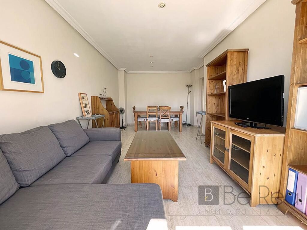 estudiantes, piso en alquiler de 2 habitaciones con plaza de garaje en villanueva de la cañada. foto grande (3)