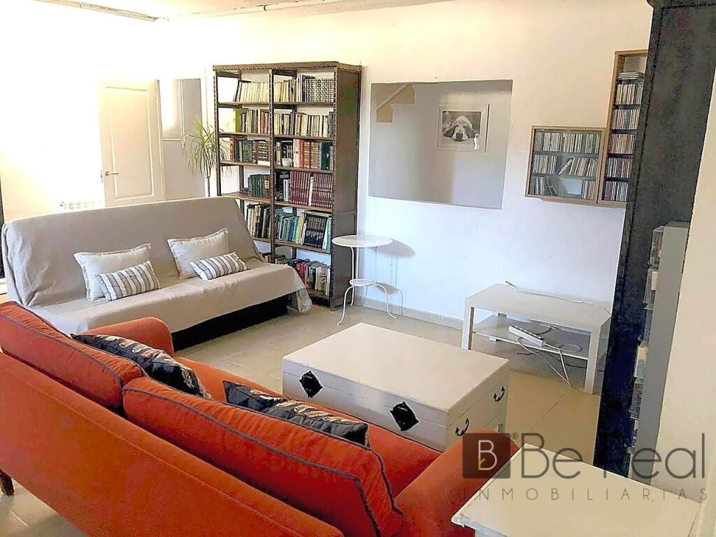 Foto ¡en alquiler para estudiantes! última habitación en semisótano de chalet a compartir en villanueva de la cañada (madrid).