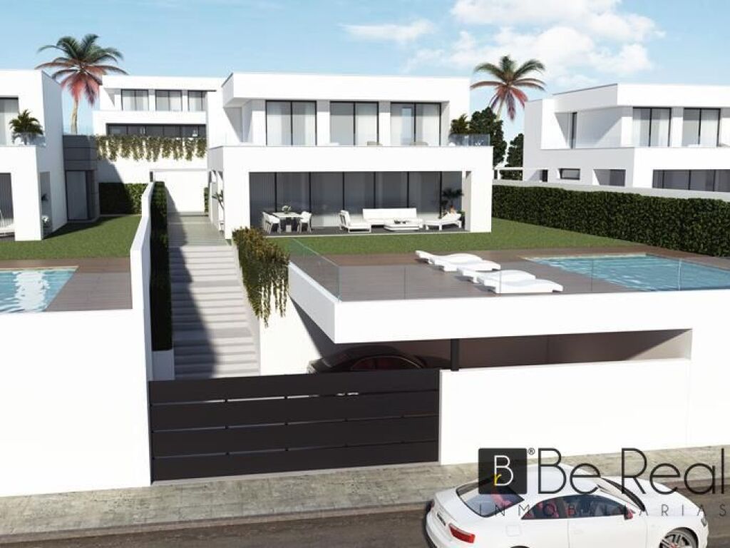Foto villas duquesa golf & beach: exclusividad y lujo a 600m del mar con vistas panorámicas