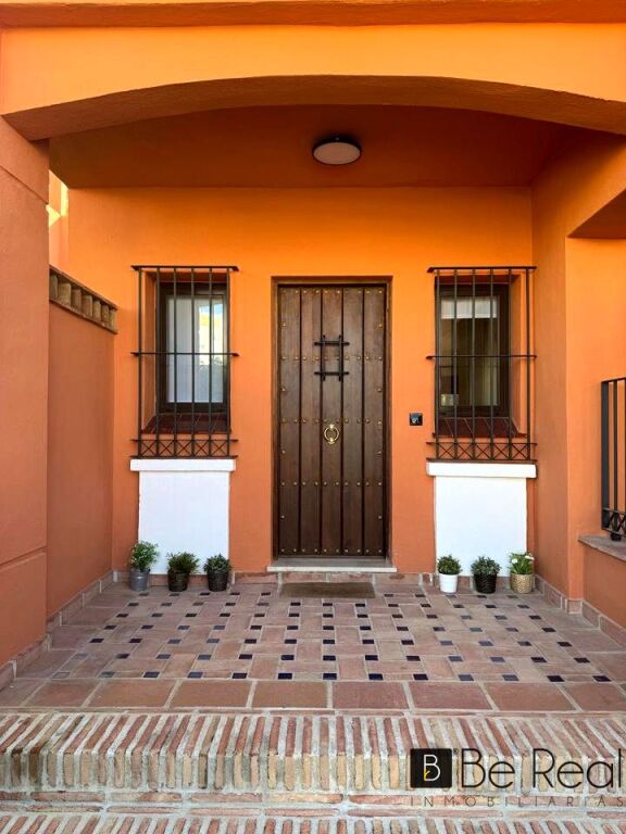 Foto disponible en alquiler de larga estancia casa pareada en marbella (bahía de marbella).