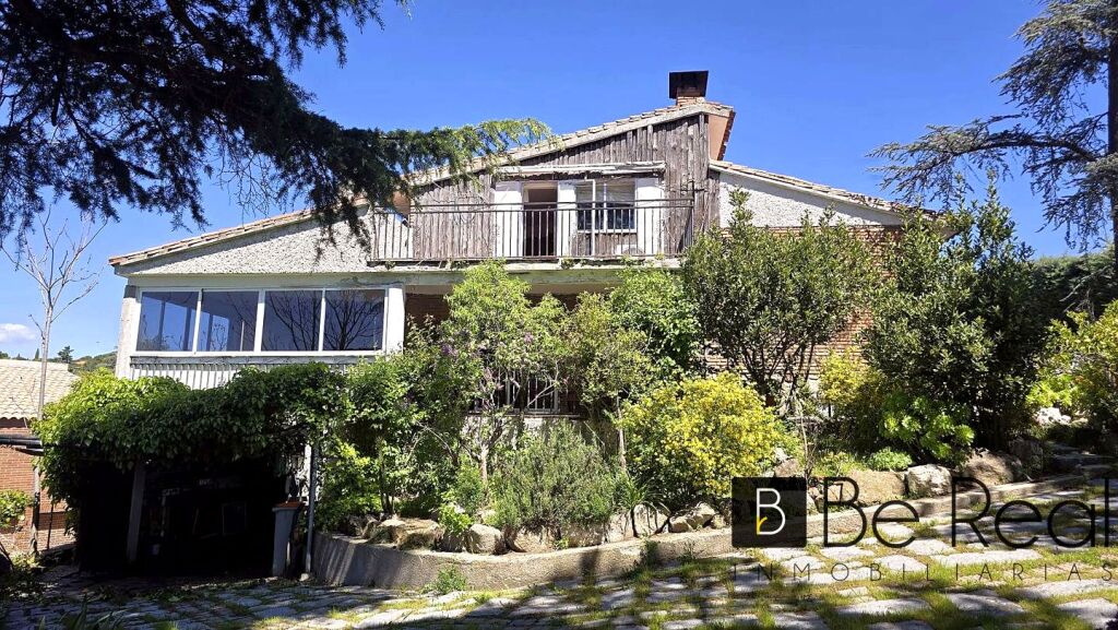 amplio chalet independiente con piscina privada en mirador del romero, valdemorillo (madrid). foto grande (3)