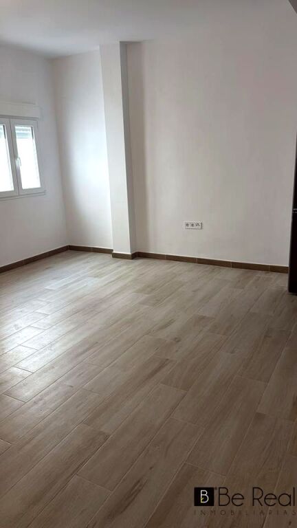 alquiler larga temporada en alhaurín el grande, 2 habitaciones y balcón foto grande (3)