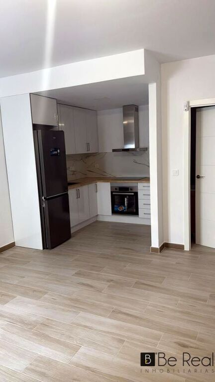 alquiler larga temporada en alhaurín el grande, 2 habitaciones y balcón foto grande (2)